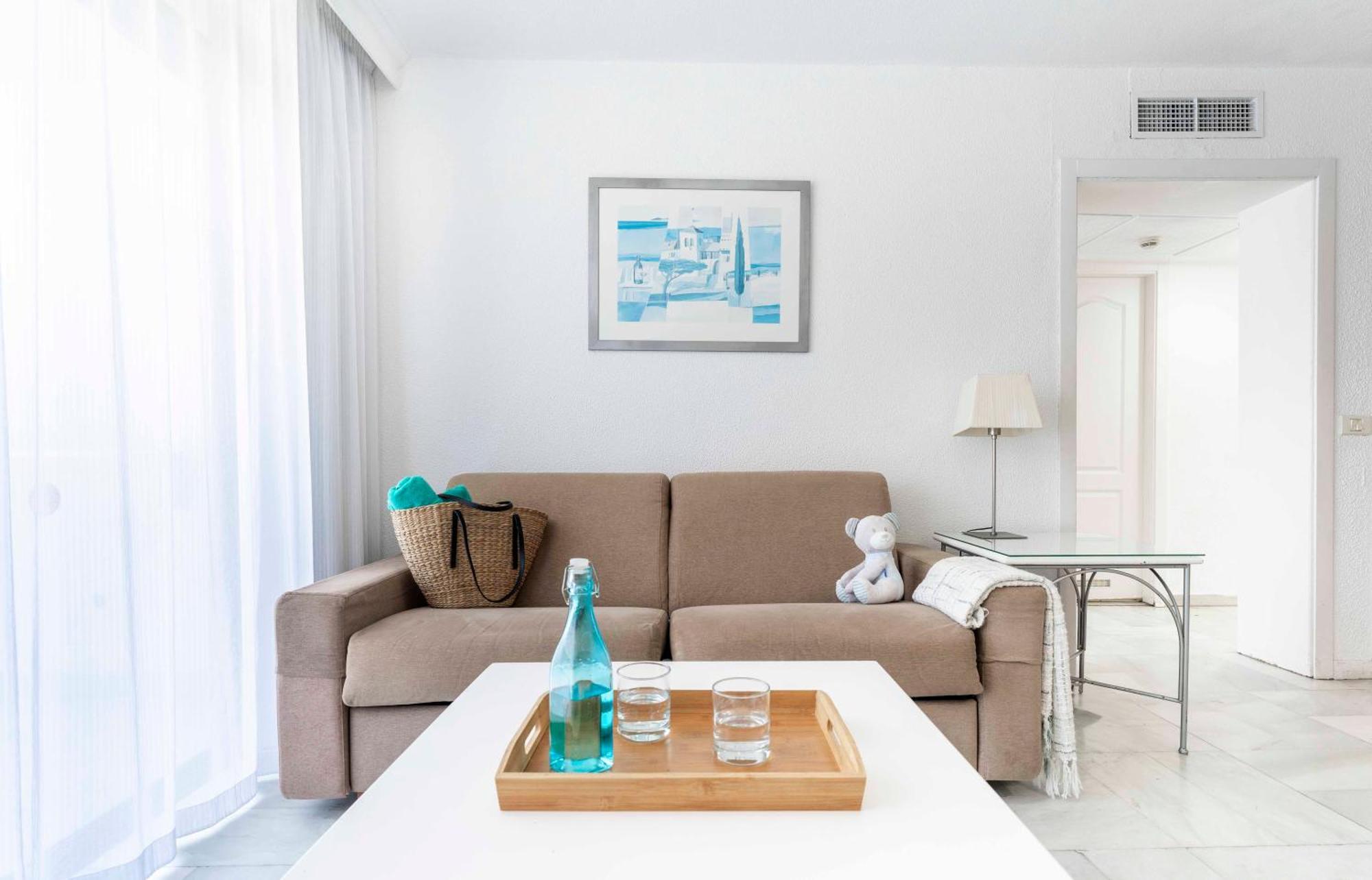 Appartamento con 2 Camere da Letto e Vista Mare